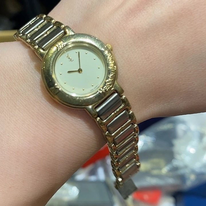 菠****中古香水沐浴露持久留香