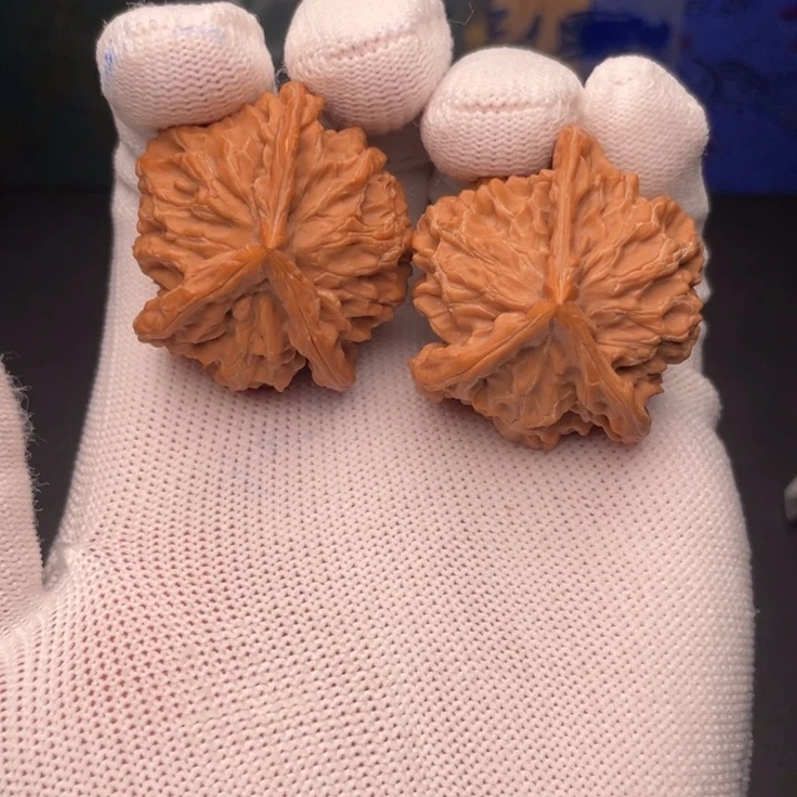 文玩核桃吊坠盘山