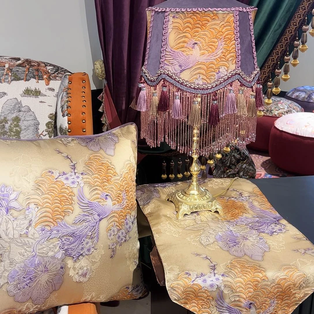 三件套抱枕台灯桌旗