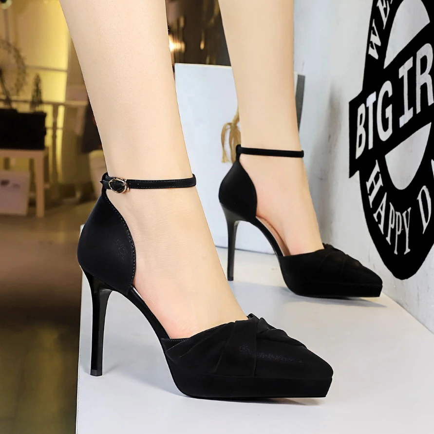 2025年新款法式高级感防水台高跟鞋女一字带褶皱设计细跟礼仪凉鞋