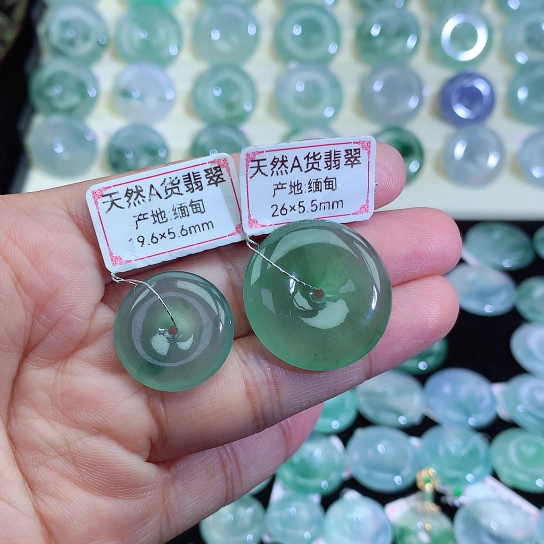 翡翠未镶嵌吊坠(不含链)沐*