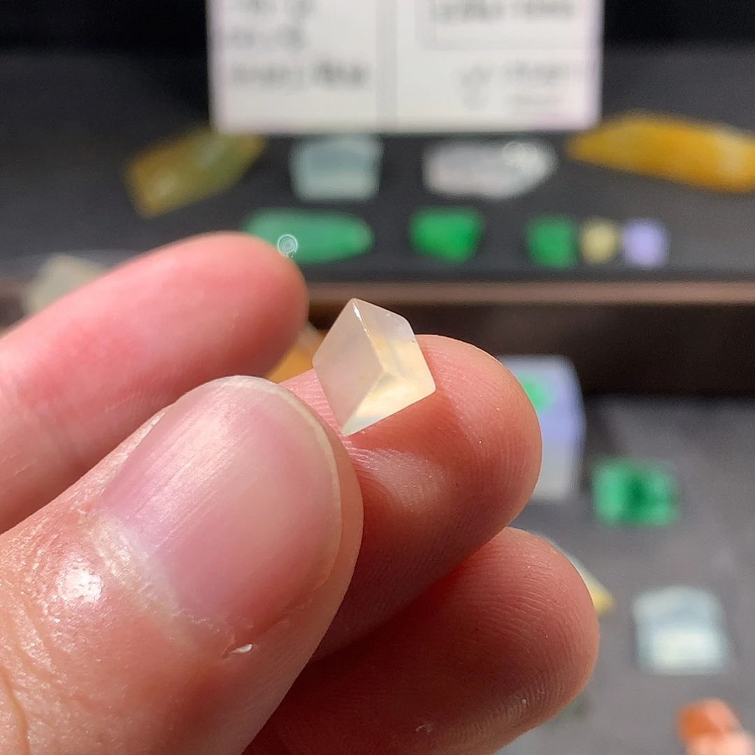 定制翡翠未镶嵌21