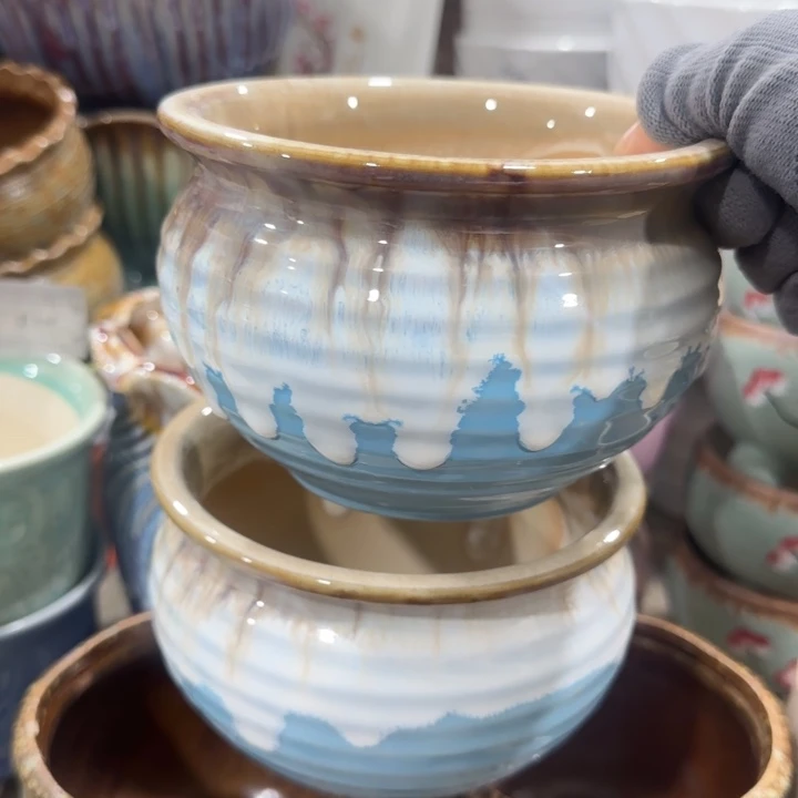 凑9块包邮，有孔，陶瓷花盆