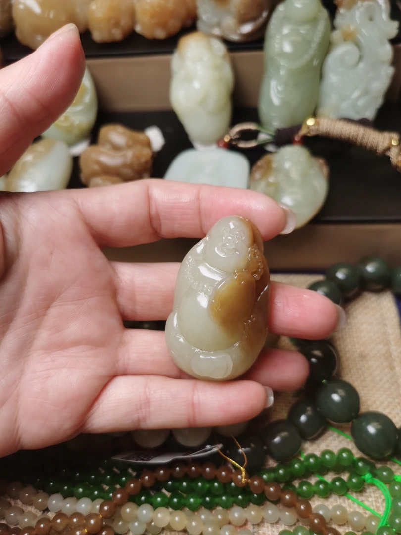 和田玉大肚佛吊坠