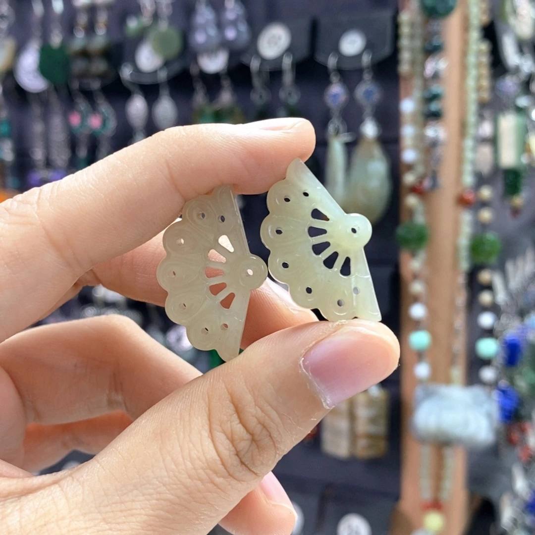 被***天和田玉未镶嵌耳饰X16