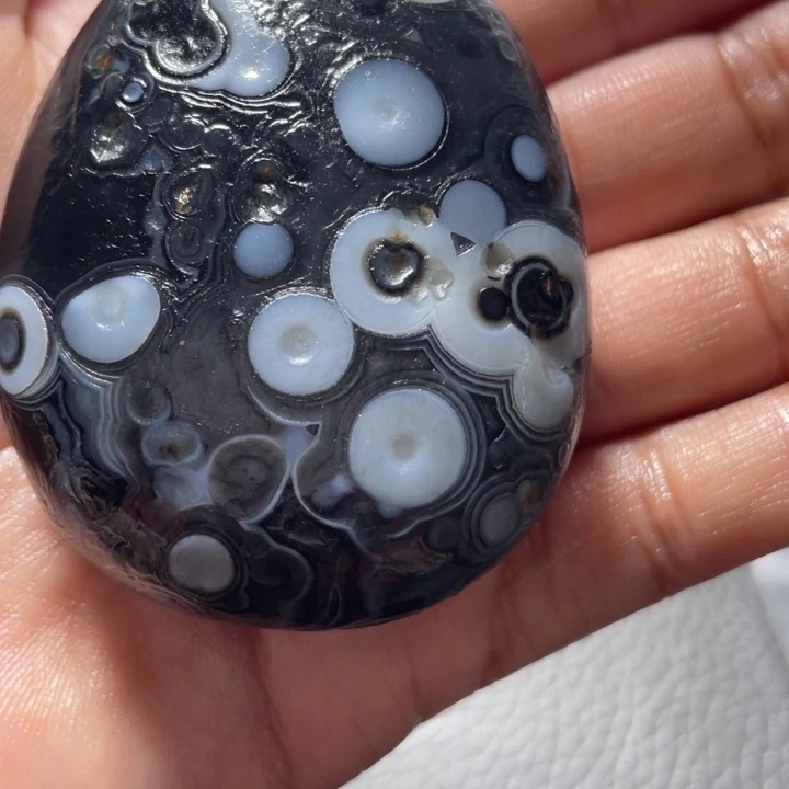 琥珀未镶嵌珠宝奇石布*