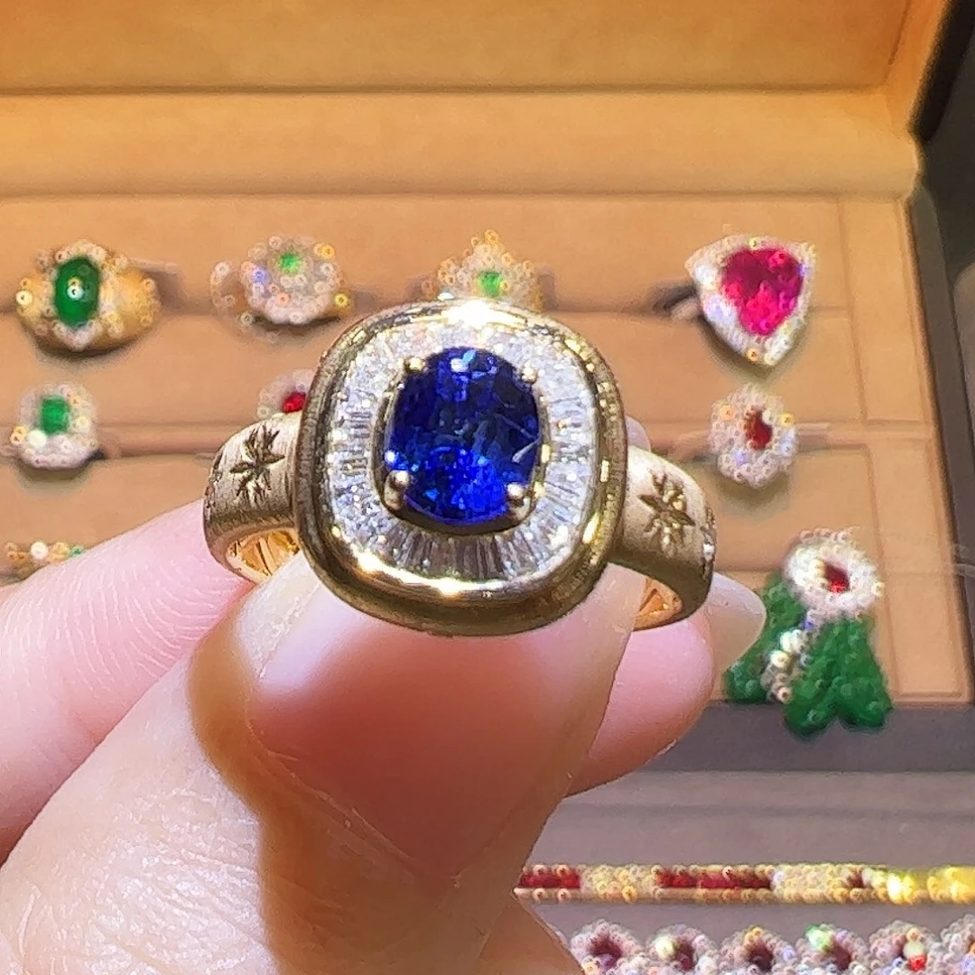 蓝宝石戒指18K金镶嵌1.15ct
