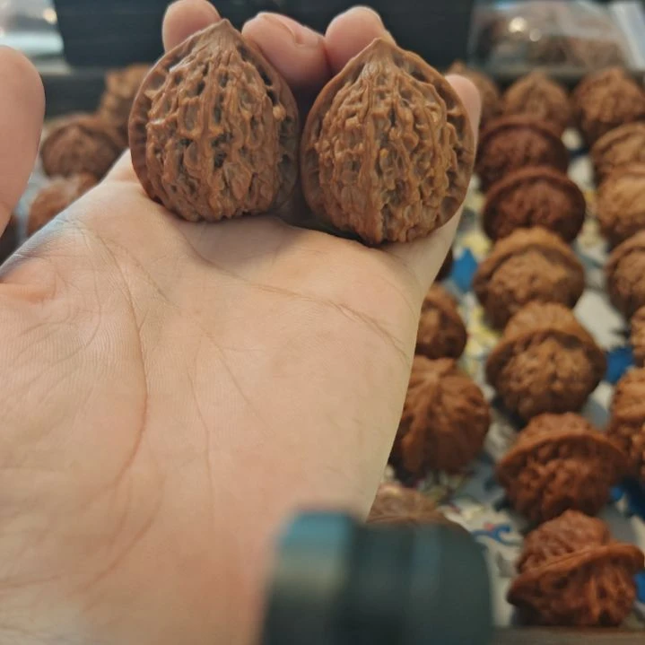 文玩核桃吊坠金牛全品，精配