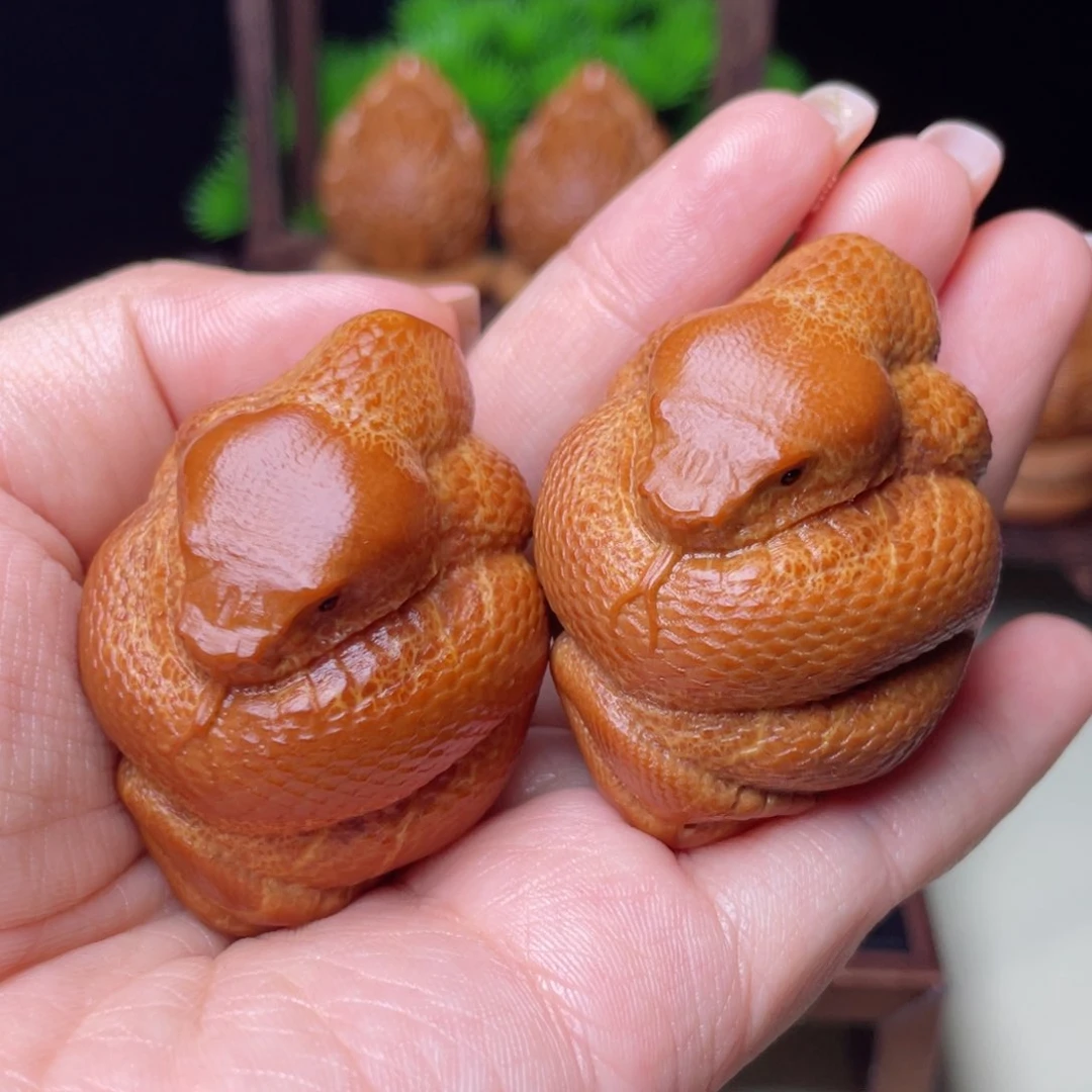 吊坠橄榄核蛇手球