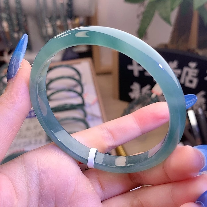 翡翠未镶嵌手镯62