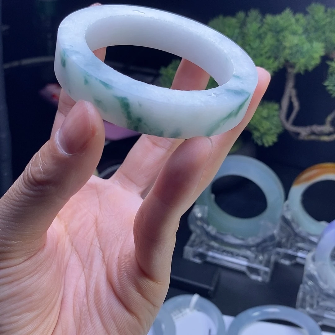 ****儿未镶嵌毛胚定制翡翠发一个