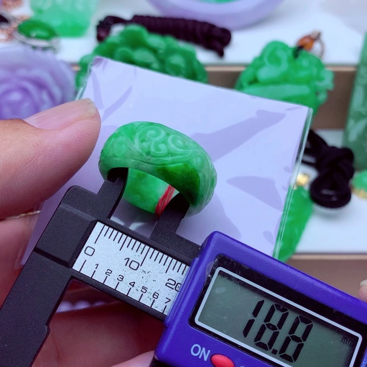 翡翠未镶嵌戒指戒指