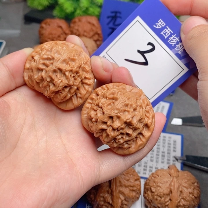 桃核把件41宫灯3号牌