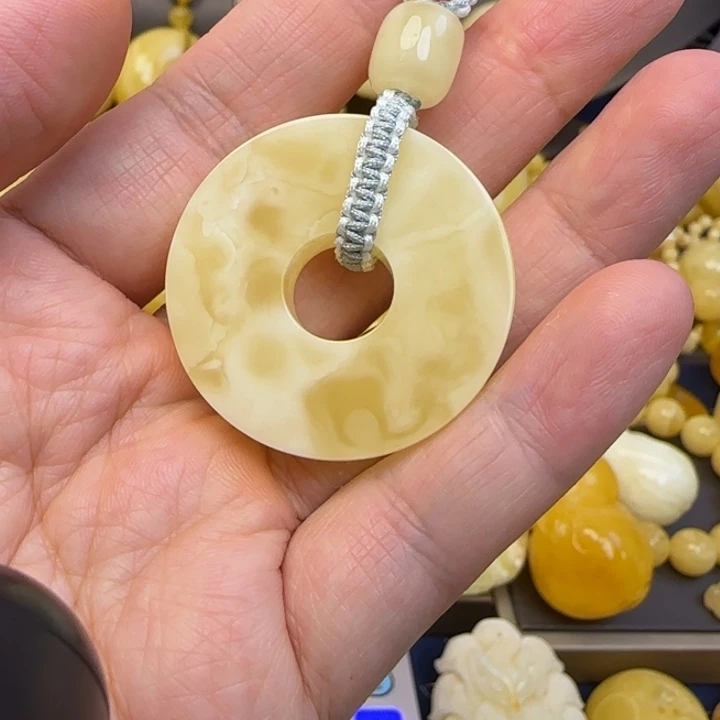 未镶嵌颈饰蜜蜡天然蜜蜡