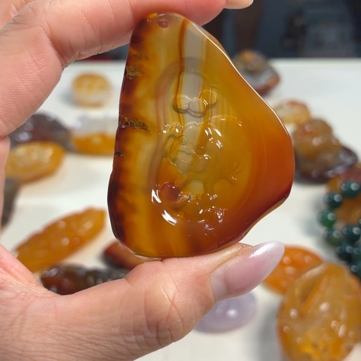 未镶嵌颈饰玛瑙/玉髓