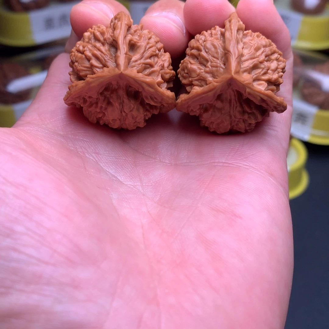 文玩核桃吊坠官帽奔