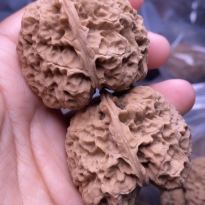 天***空把件文玩核桃   18