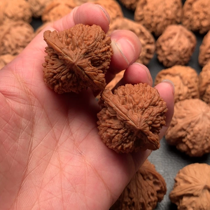 文玩核桃吊坠i*玉狮子头