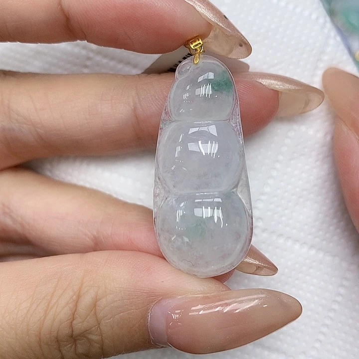颈饰18K金镶嵌翡翠