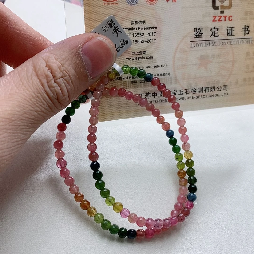 碧玺多样性发一条未镶嵌碧玺
