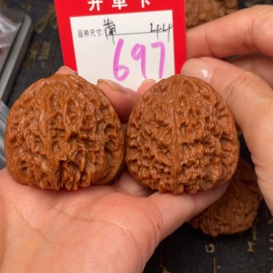 吊坠文玩核桃文玩了吗