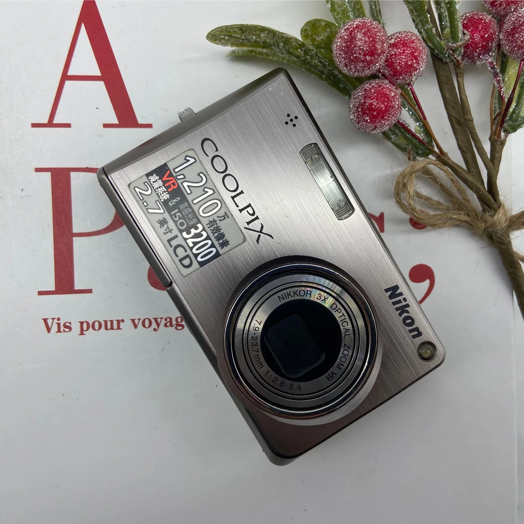 95新 Nikon/尼康 S700 1210万像素 3倍光学变焦（no退no换）