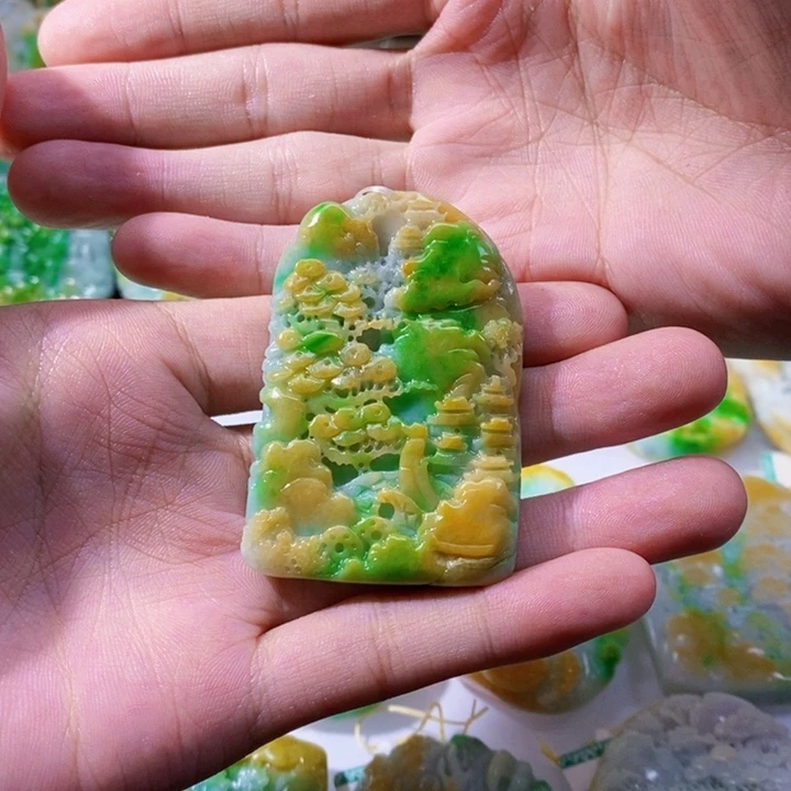 未镶嵌定制翡翠神****友翡翠