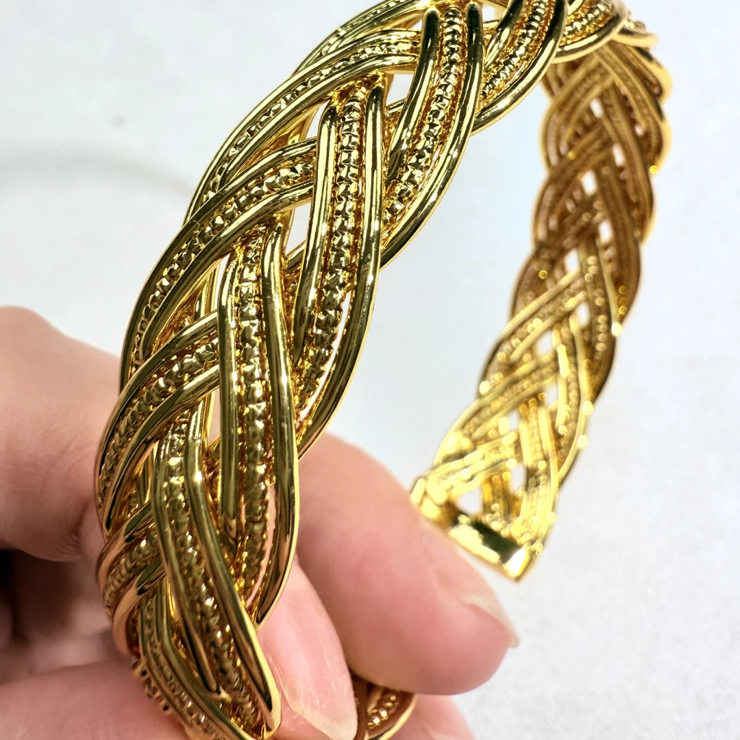 合金手镯 新款时尚قۇم ئالتۇن ئۆرىمە بىلەيزۈك