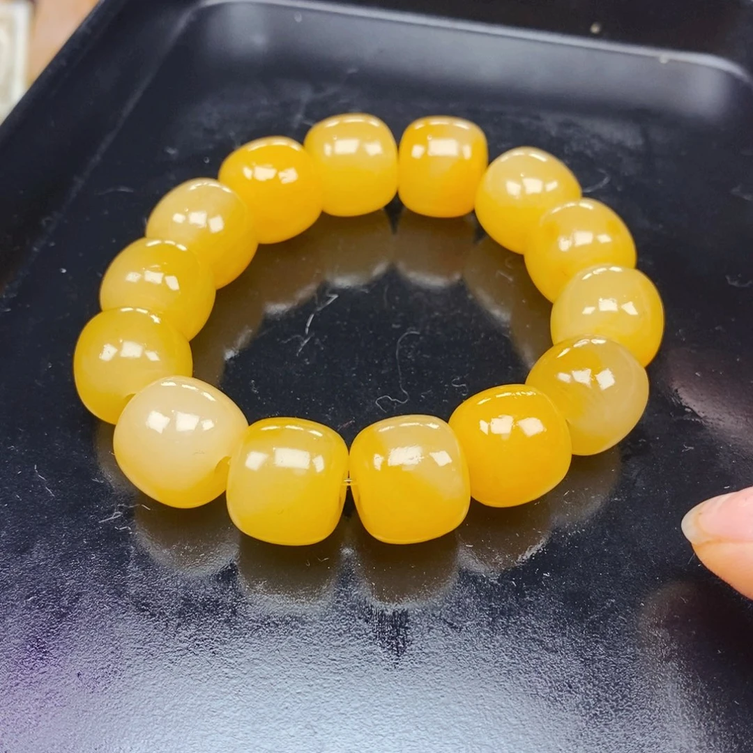 石英质玉（黄龙玉）未镶嵌颈饰