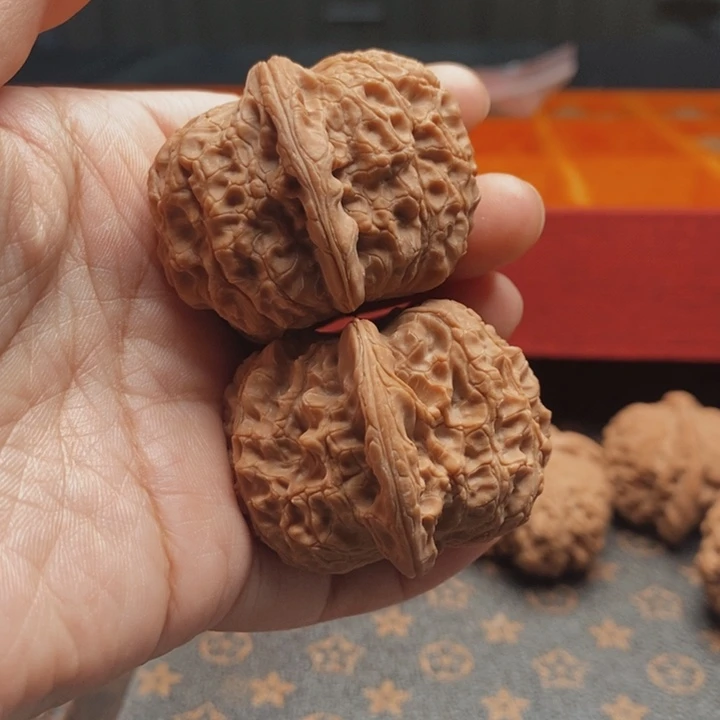 把件文玩核桃血麒麟44尺