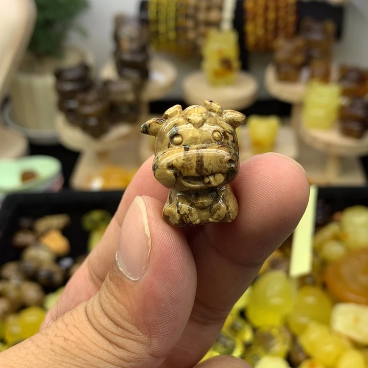 裸石琥珀未镶嵌根珀牛牛