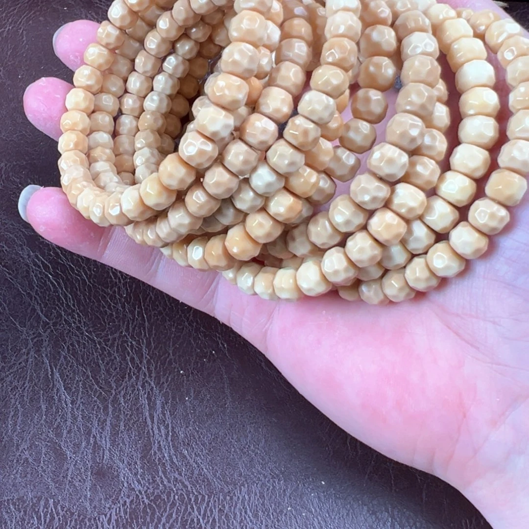 吊坠星月菩提龙脊奶酪