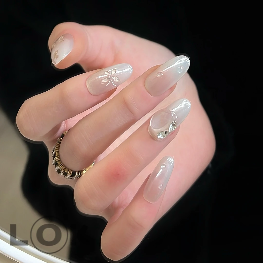 洛克奈儿『如梦令』爆闪渐变猫眼 纯手工穿戴甲冰透手绘立体蝴蝶