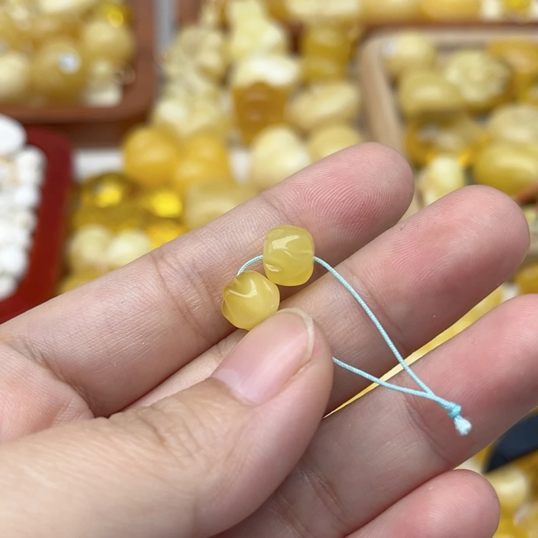 蜜蜡未镶嵌裸石配饰