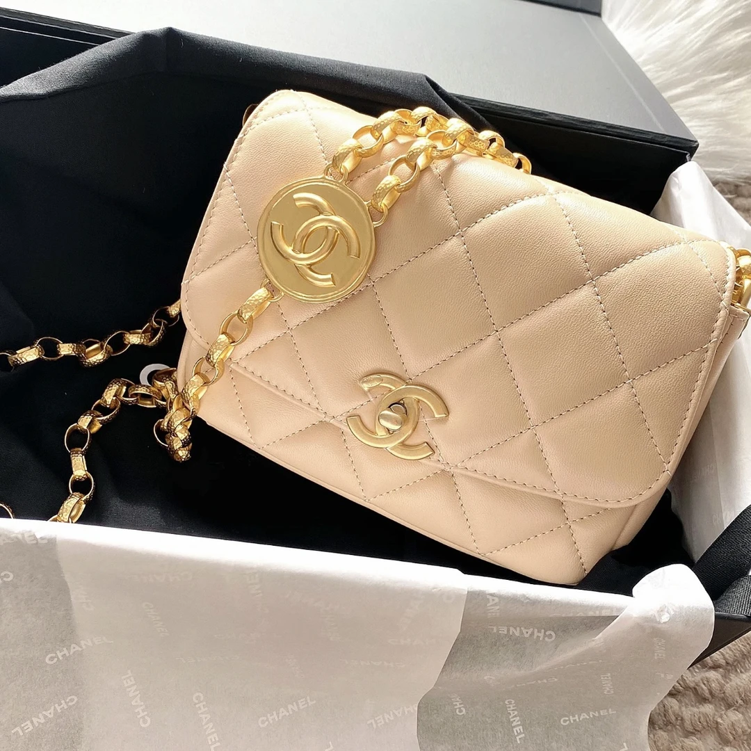 99新 Chanel/香奈儿 孟溪专属/奶茶色雕花金币链条单肩包/mx045