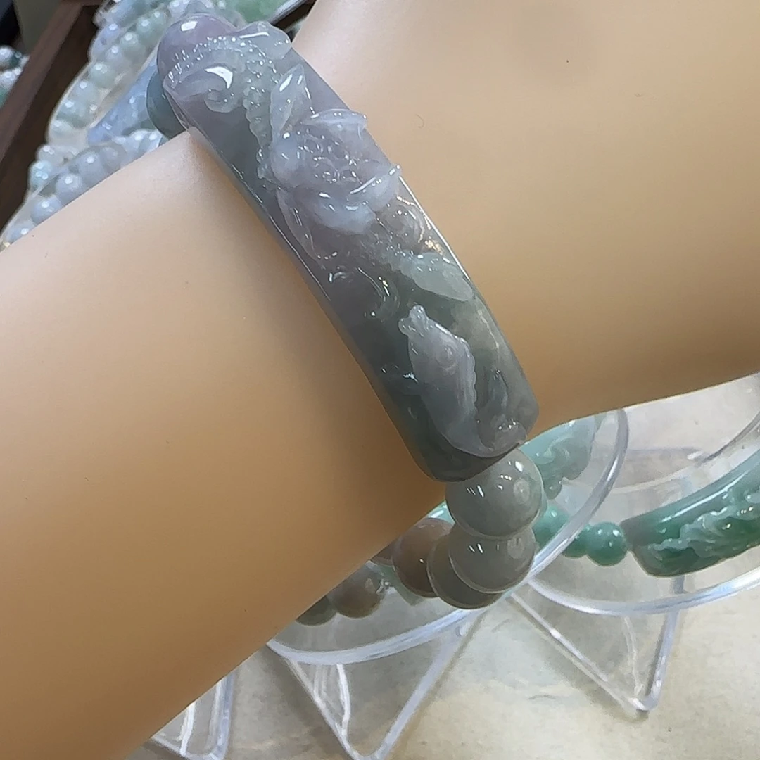 颈饰未镶嵌翡翠手牌