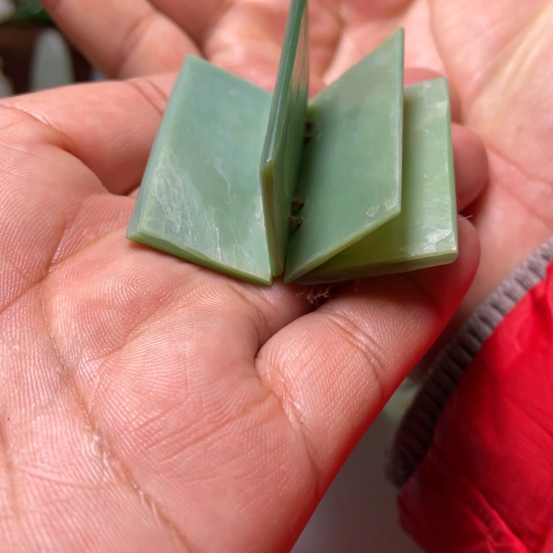 和田玉（糖玉）未镶嵌把件