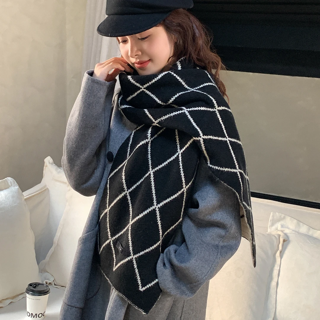 英国Cosp Kosp 冬季新款红菱形状围巾柔软舒适复古简约时尚百搭女