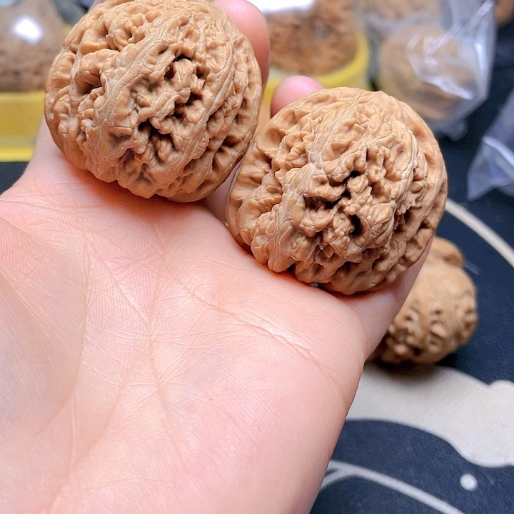 文玩核桃吊坠平谷粗筋