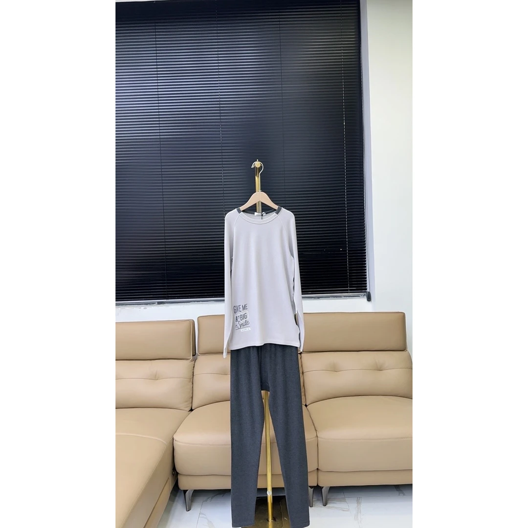 猫-人-十月妈咪-迪士尼-【男款童装】德绒磨毛保暖套装【110-180】188