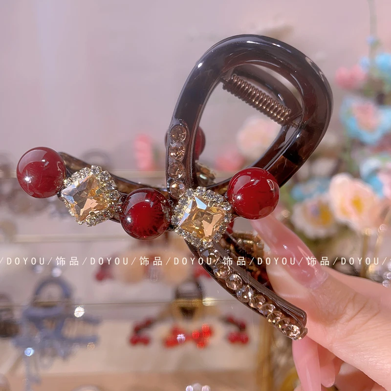 秋冬新款酒红色中号抓夹·气质时尚百搭后脑勺发夹鲨鱼夹