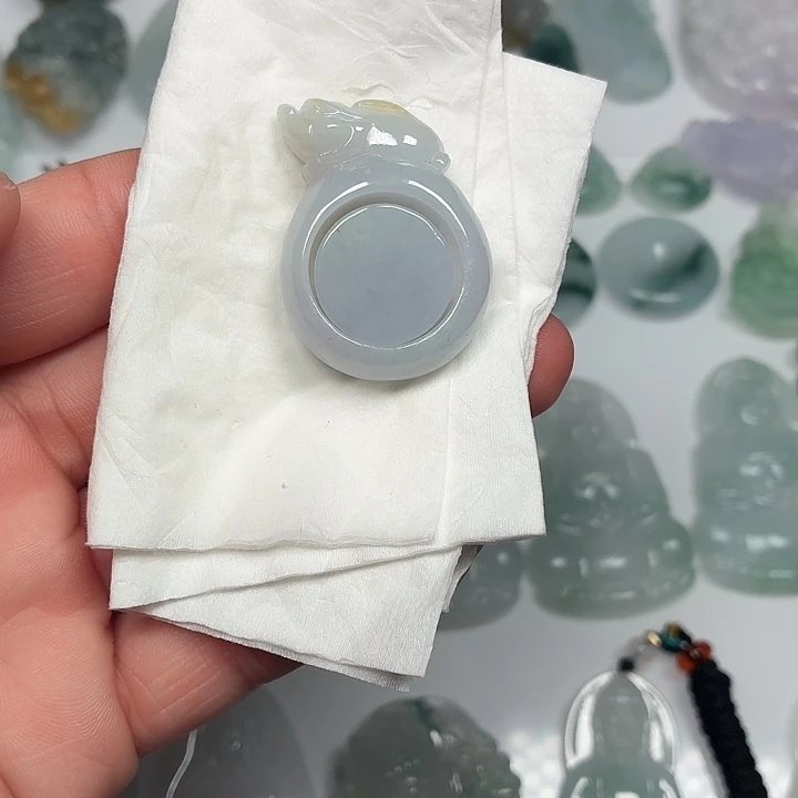 翡翠未镶嵌颈饰扳指