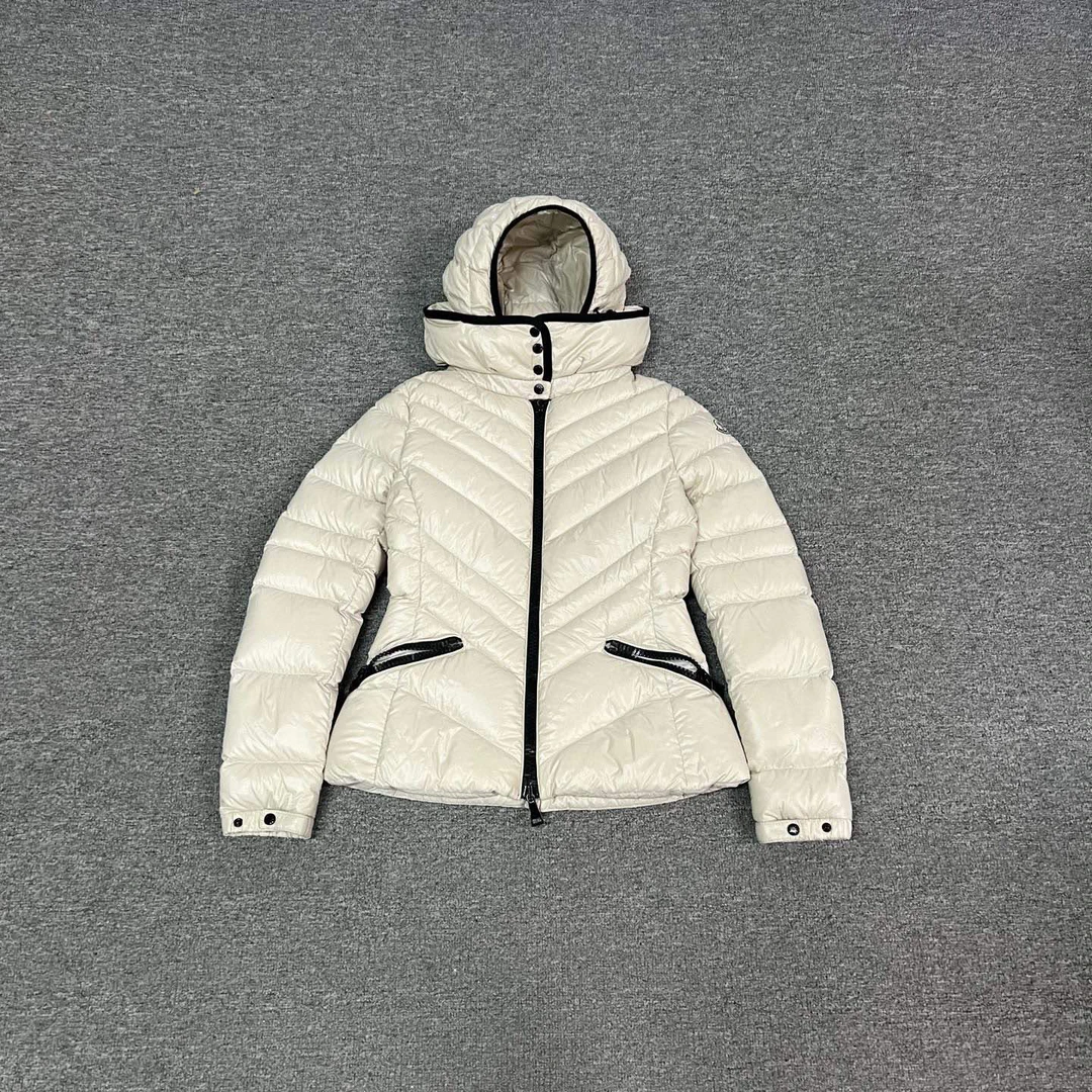 99新 AMIPARIS 蒙口 奶白色 连帽 羽绒服 0码