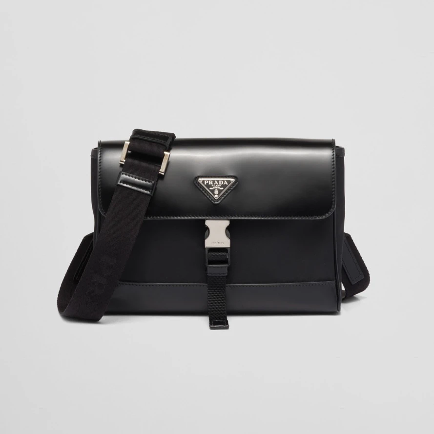 95新 Prada/普拉达 97新0980黑拼皮小号邮差包手机包
