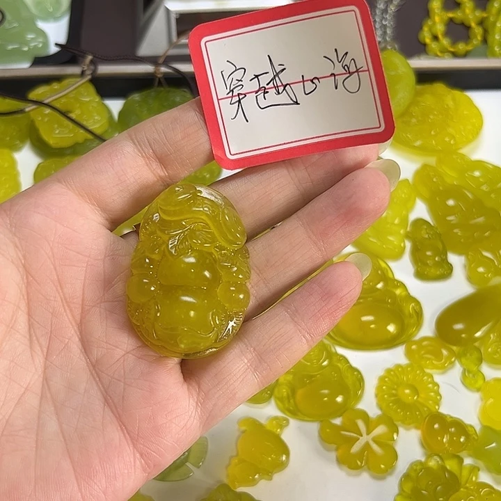 穿***期未镶嵌蛇纹石玉颈饰