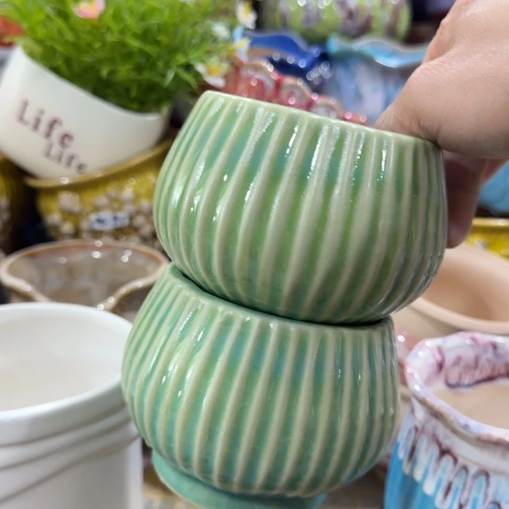 凑9块包邮，有孔，陶瓷花盆