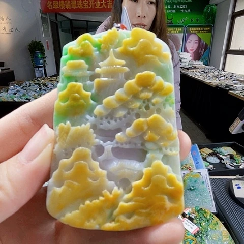 翡翠未镶嵌颈饰翡翠