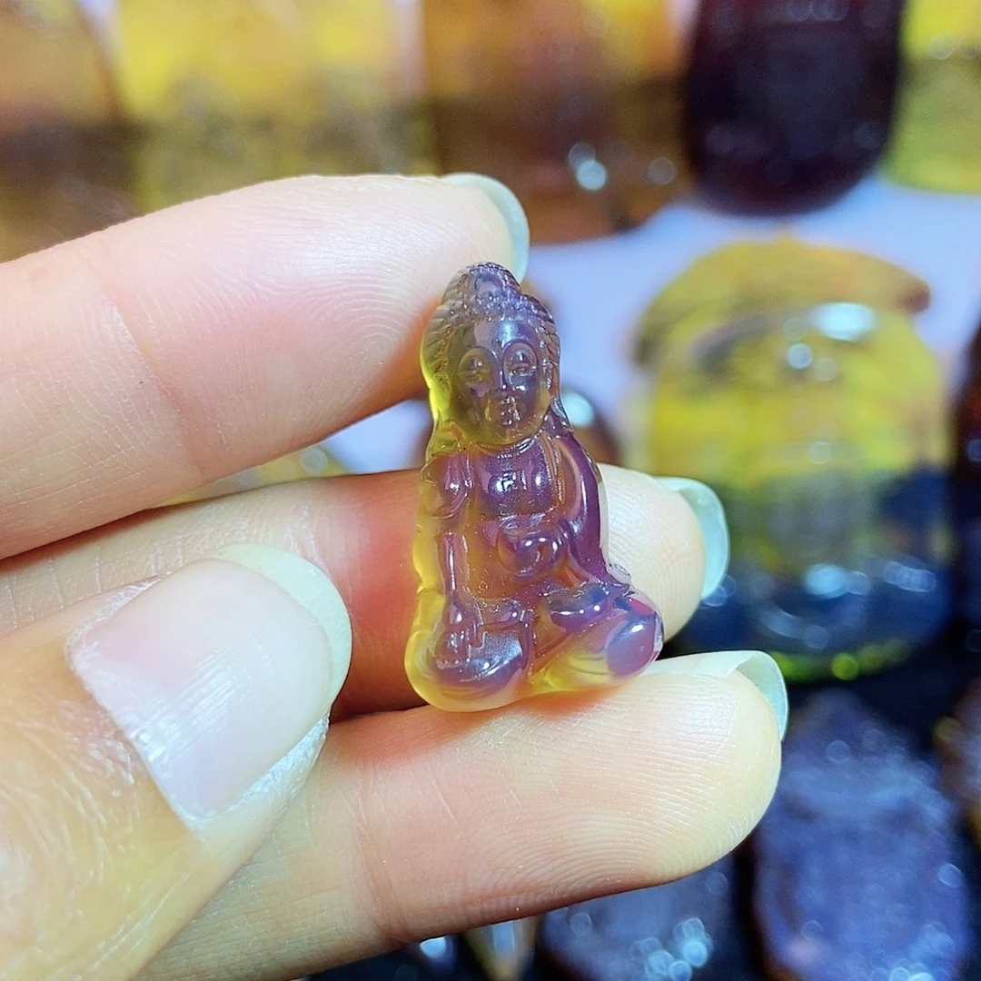 琥珀颈饰未镶嵌佛