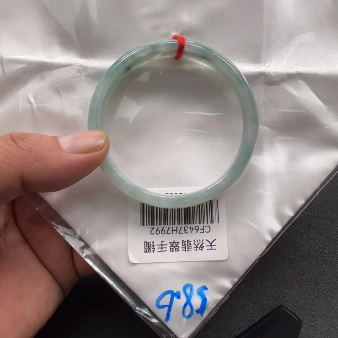 翡翠未镶嵌手镯手镯