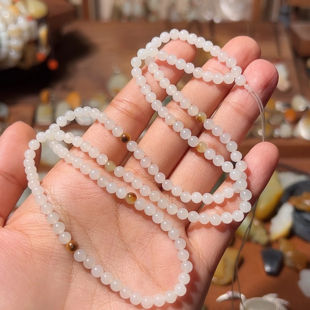 和田玉颈饰未镶嵌不*气